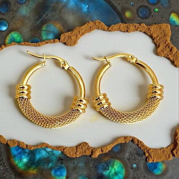 🆕 Chic Elegant 18K Gold Plated Stainless Steel Dainty Mesh Trendy Hoop Earrings - Picture 7 of 13